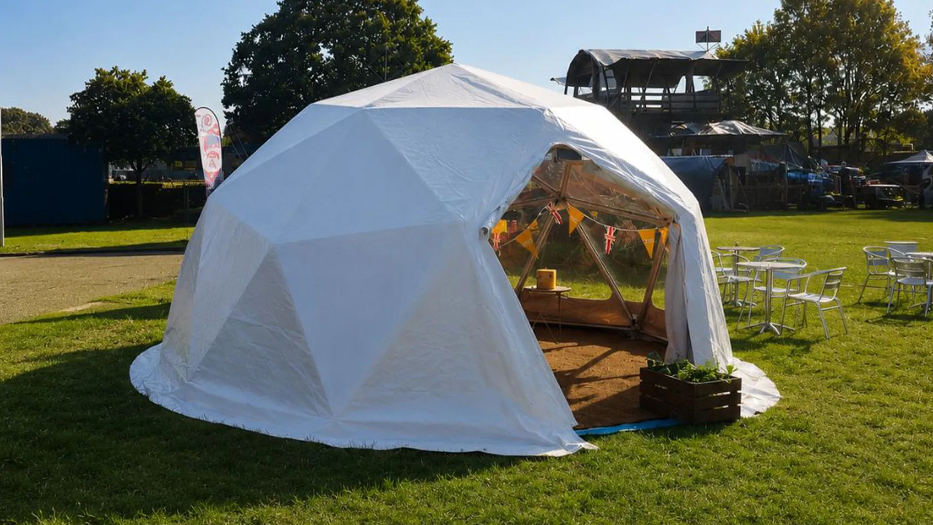 4.4 Compact Dome 4.4 Compact Dome