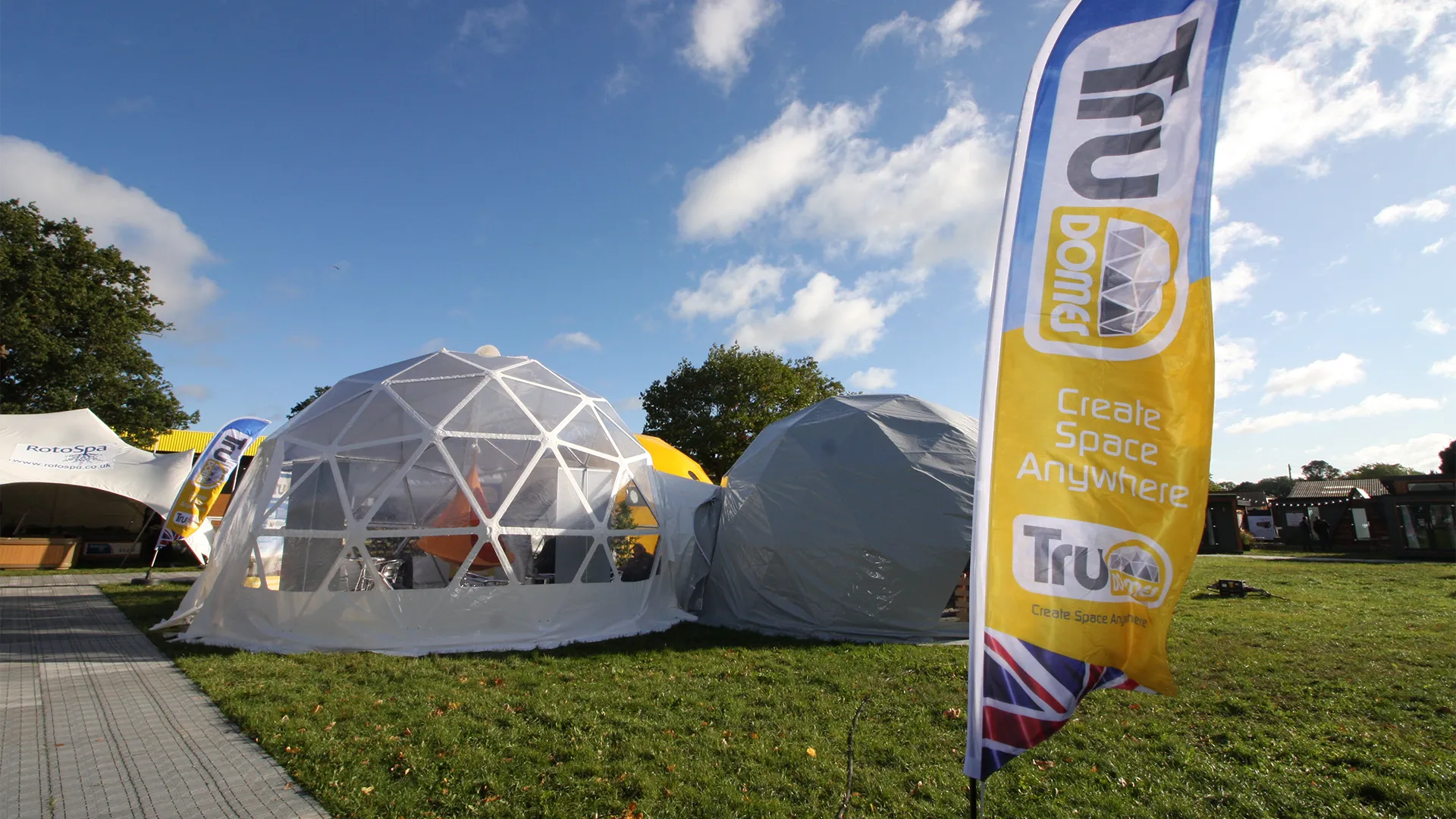 TruDomes frist glamping show